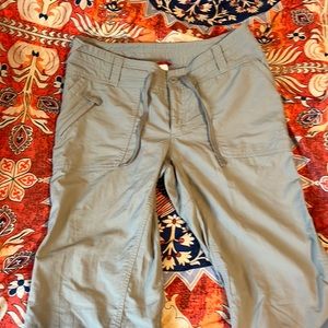 The North Face Convertible to Capri Hiking Pants 🥾